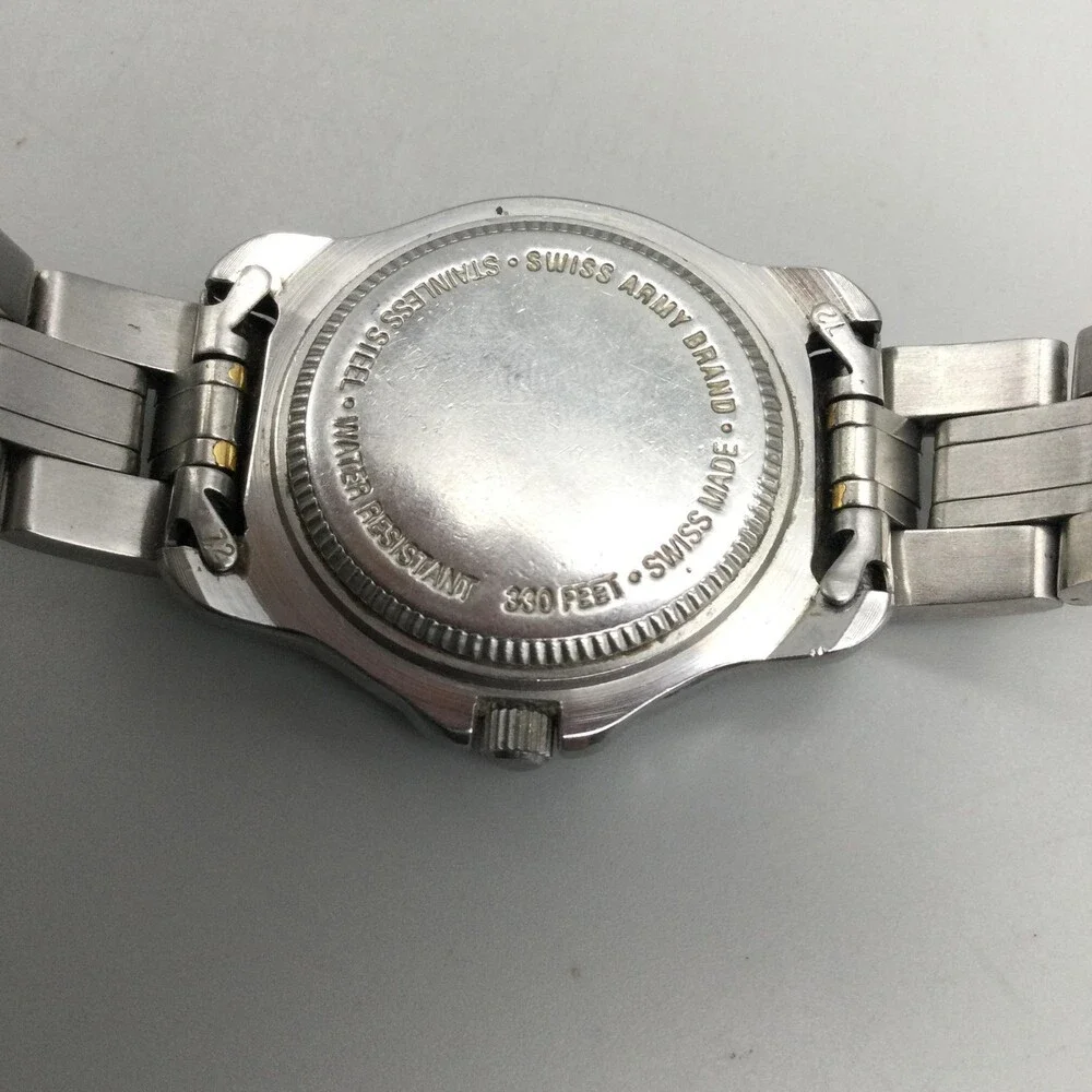 Swiss Army Womens Watch 28mm Gold Silver Tone Stainless Date New Battery 6.25